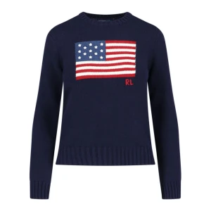 Mörkblå stickad tröja från Polo Ralph Lauren - Säljer denna super fina Ralph Lauren crew neck tröjan pga att den inte kommer till användning längre. Använd 2-3 gånger. Storleken är 10-12 barn storlek. Skicket är 9/10 pga av att det är en äldre modell på tröjan. Nypris 4895kr 💗 