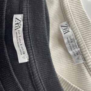 Zara toppar - OBS! Trycker ni på ”köp nu” så köper ni båda. Två Zara toppar 