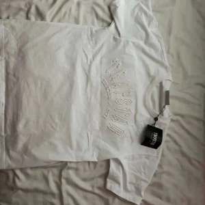 Trapstar T-shirt - Hej vill sälja min trapstar tröja då jag inte längre använder den  Använt den få tal gånger 