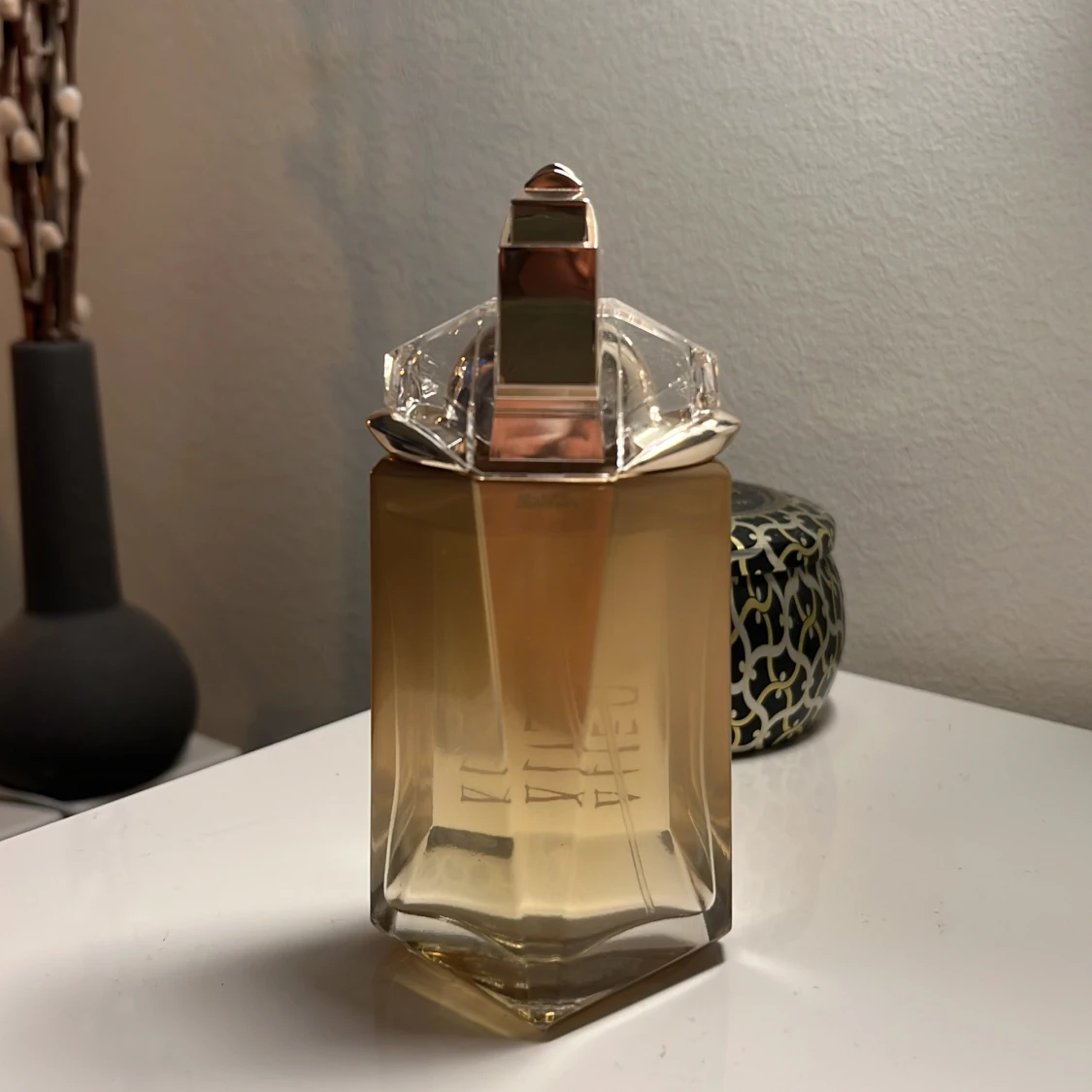Alien Eau de Parfum från Mugler - 90