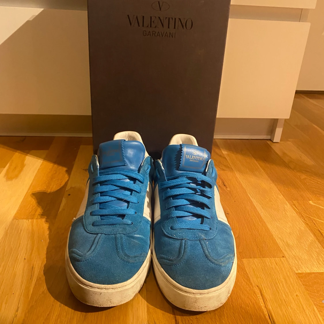 Blå Valentino flycrew