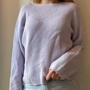 Lila långärmad tröja från Uniqlo - Aldrig använd! 