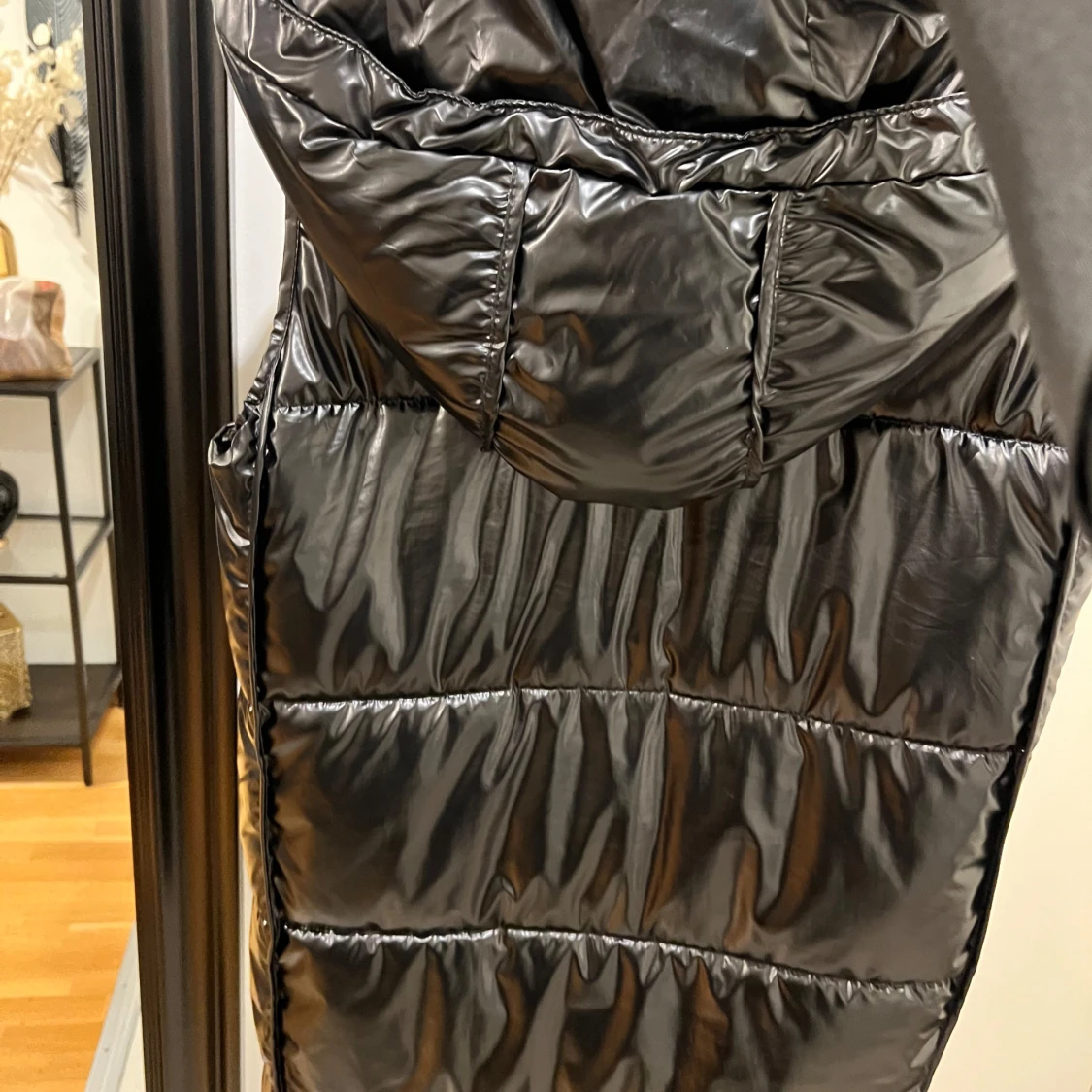 Svart lång dunväst från Zara - 2