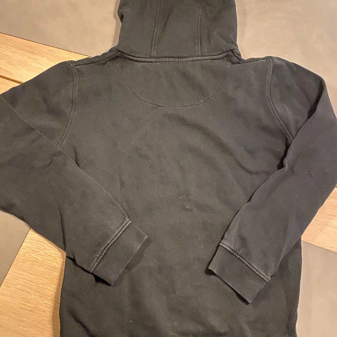 Svart hoodie Lyle & Scott - 1