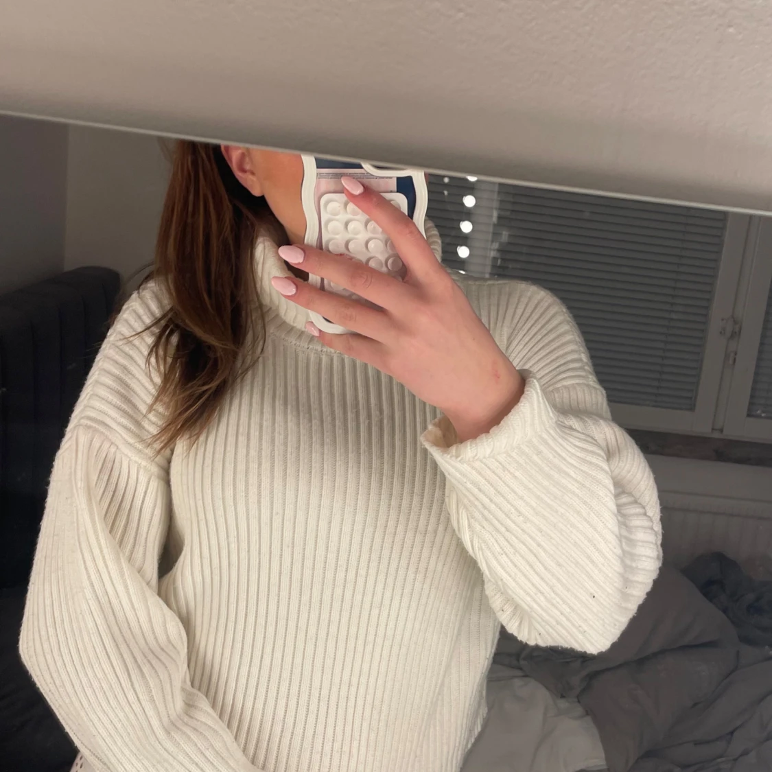 Vit ribbad polotröja - 2