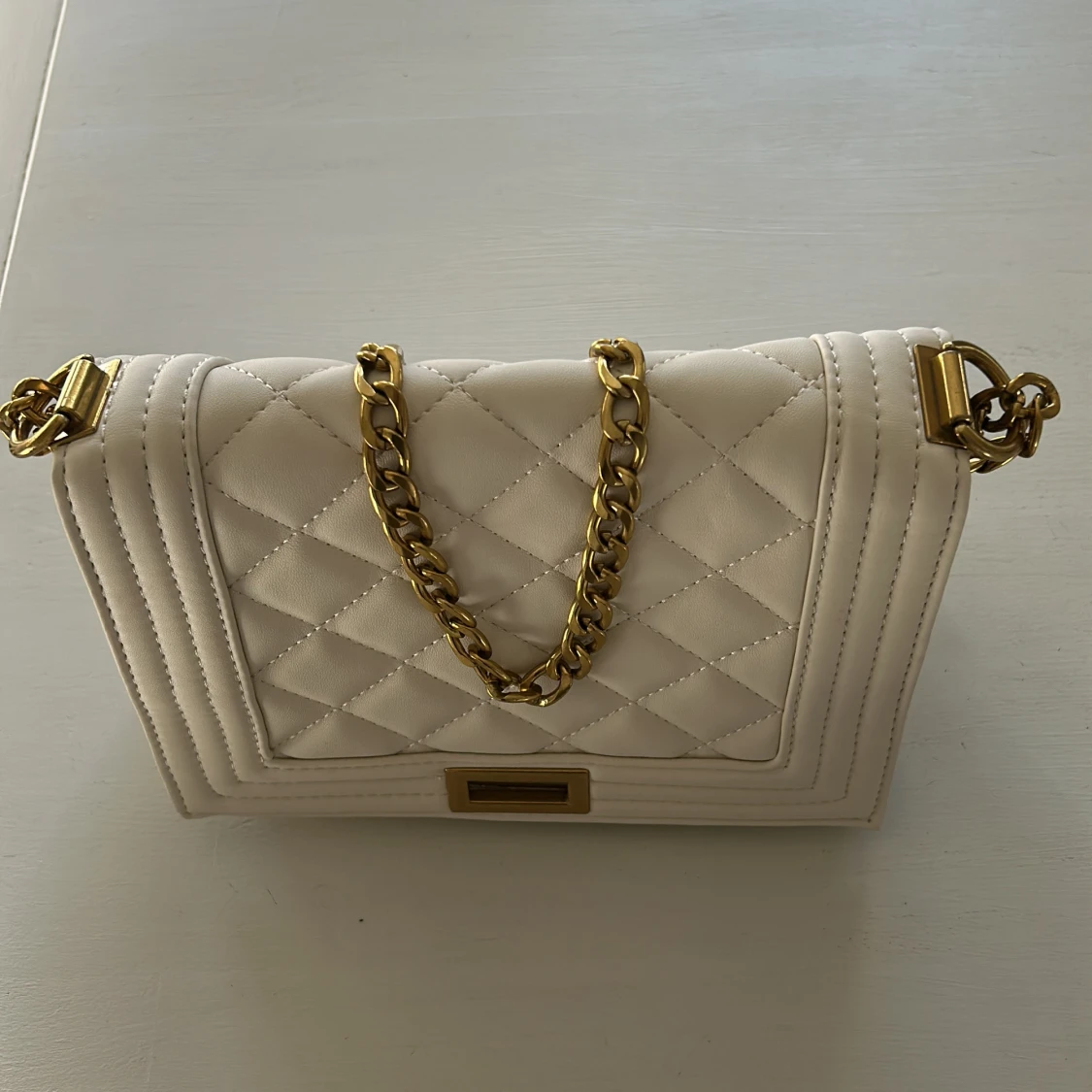 Väska från Gina Tricot - 1