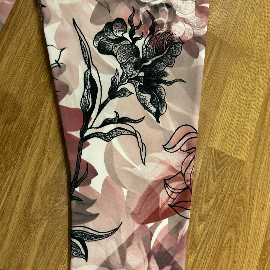 Nya träningstights SOC rosa och svart, storlek 158-164 - 3