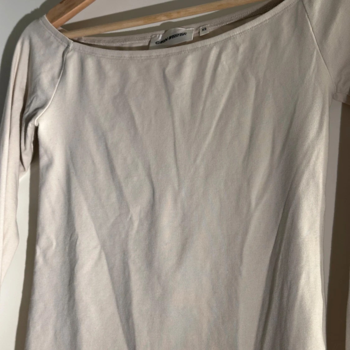 Beige långärmad topp från Gina Tricot - 3