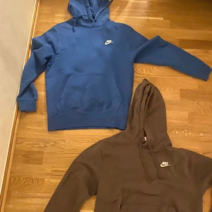 Falkenberg Blå och brun hoodie från Nike -  Den är bra den är helt ny 