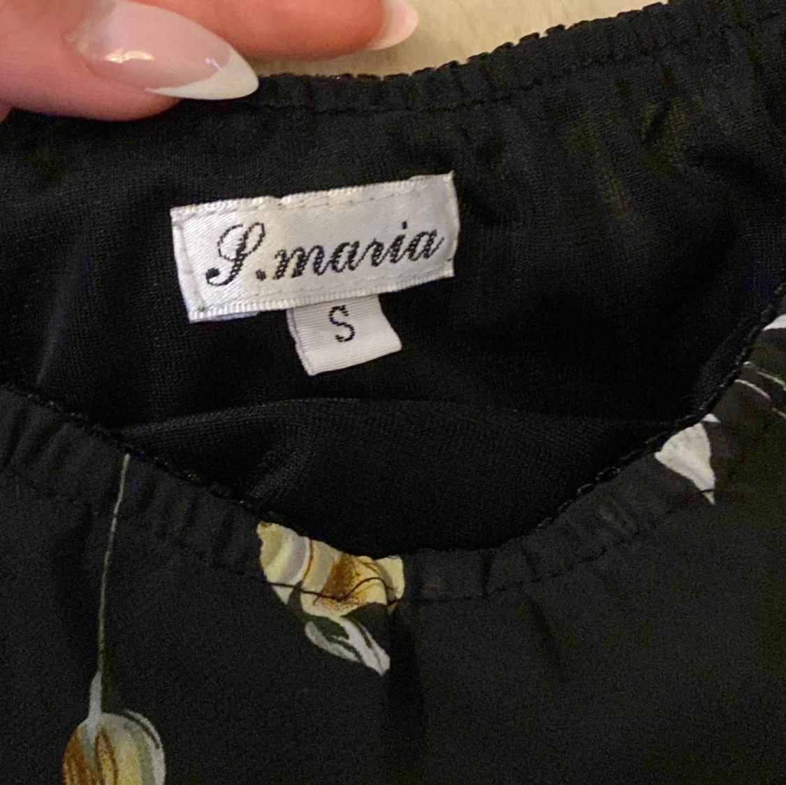 Svart blommig kjol från S. Maria - 1