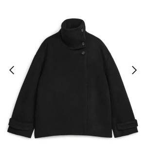 Arket jacka  - I fint skick, true to size Priset kan diskuteras 😊