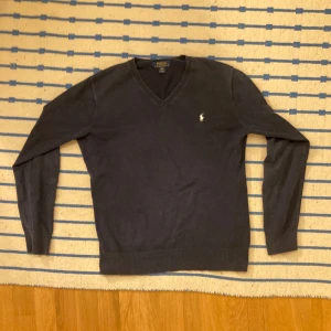 Ralph Lauren tröja  - Supersnygg Ralph Lauren tröja i mycket gott skick!! 