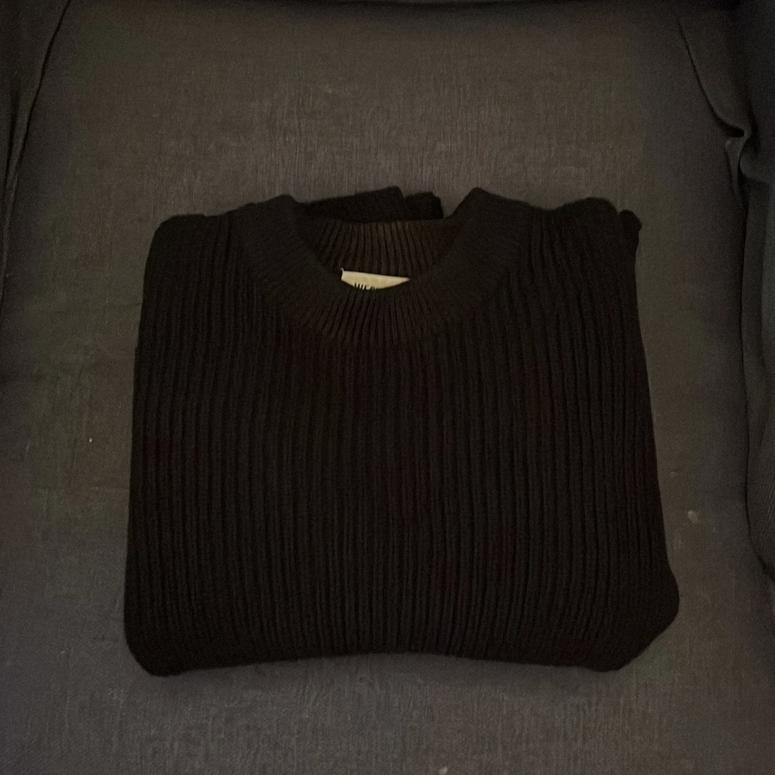 Svart ribbad tröja från Weekday - 1