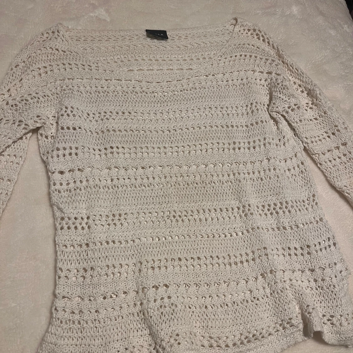 Vit stickad tröja från Vila