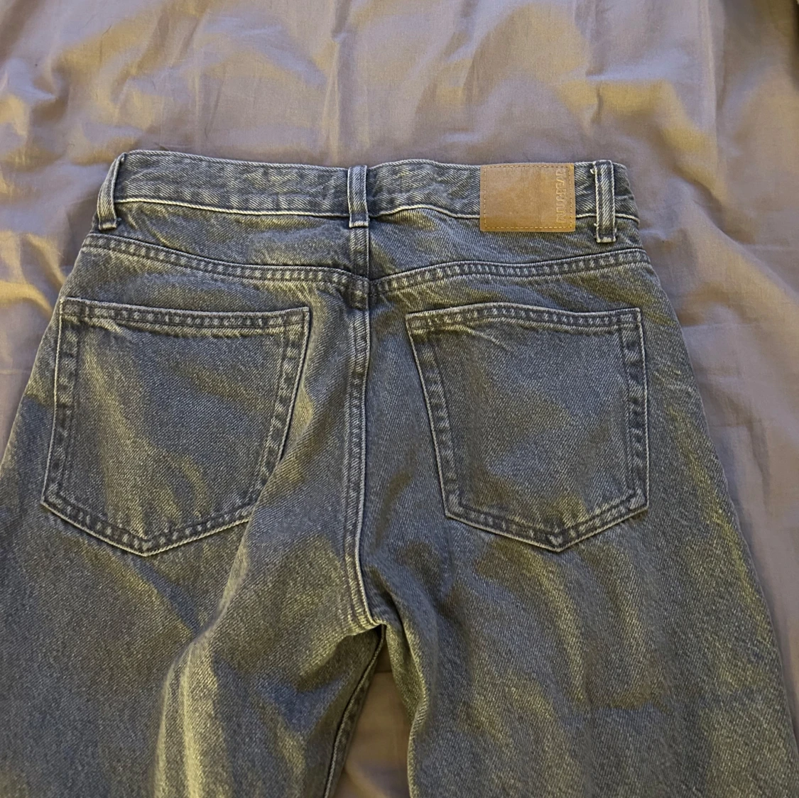 Grå jeans från Pull&Bear - 1