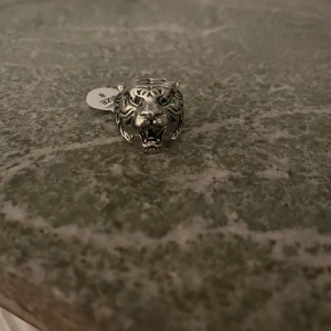 Tiger Ring  - Såå snygg tigerring! 18cm. Säljer det andra ringar på andra bilder också! Köper du fler kan du få kampanjpris💖💖 1 = 149kr 2 =249kr 3=299kr 