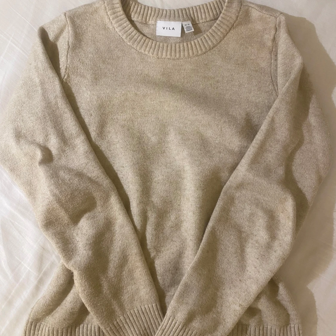 Beige stickad tröja från Vila