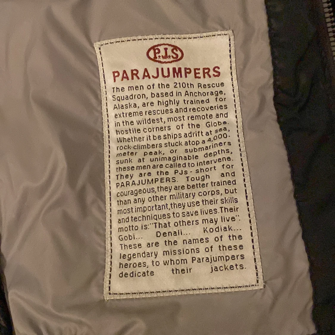 Svart dunjacka från Parajumpers - 93