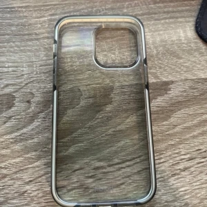 Genomskinligt mobilskal iphone 14 pro max - Mycket bra skick iphone 14 pro max