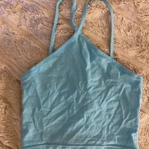 Linne - Turkost linne /sommar topp. Jätte fin öppen i ryggen. 