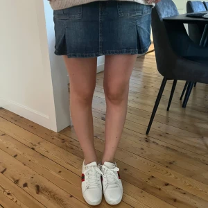 Guci skor - likande guci skor💚❤️ lite cresade där fram men inget märkbart 