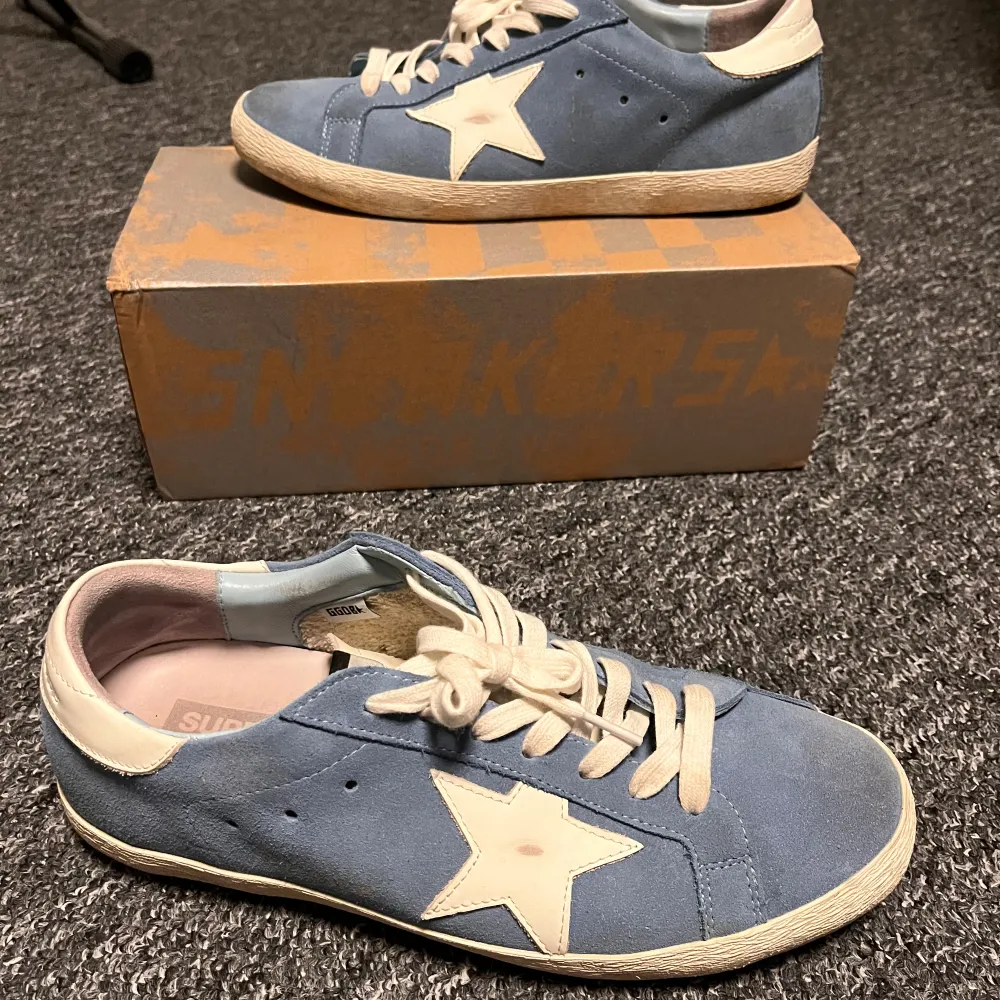 Golden Goose, Strl 43 men sitter även som 42. !Box ingår! Nyskick🙌. Skor.