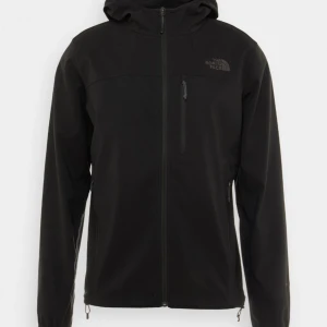 The north face windbreaker - Säljer nu min windbreaker då jag inte använder den längre. Knappt använd så skick 9/10  Köpt för 1,2   Skriv privat för mer bilder 