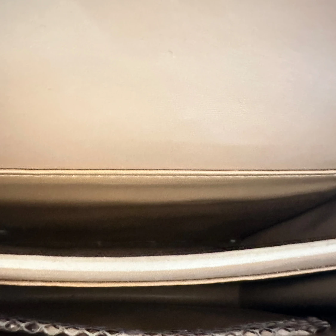 Charles & Keith Väska - 93