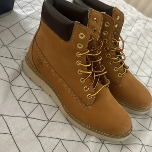 Boots - Nästa ny använd en gång 