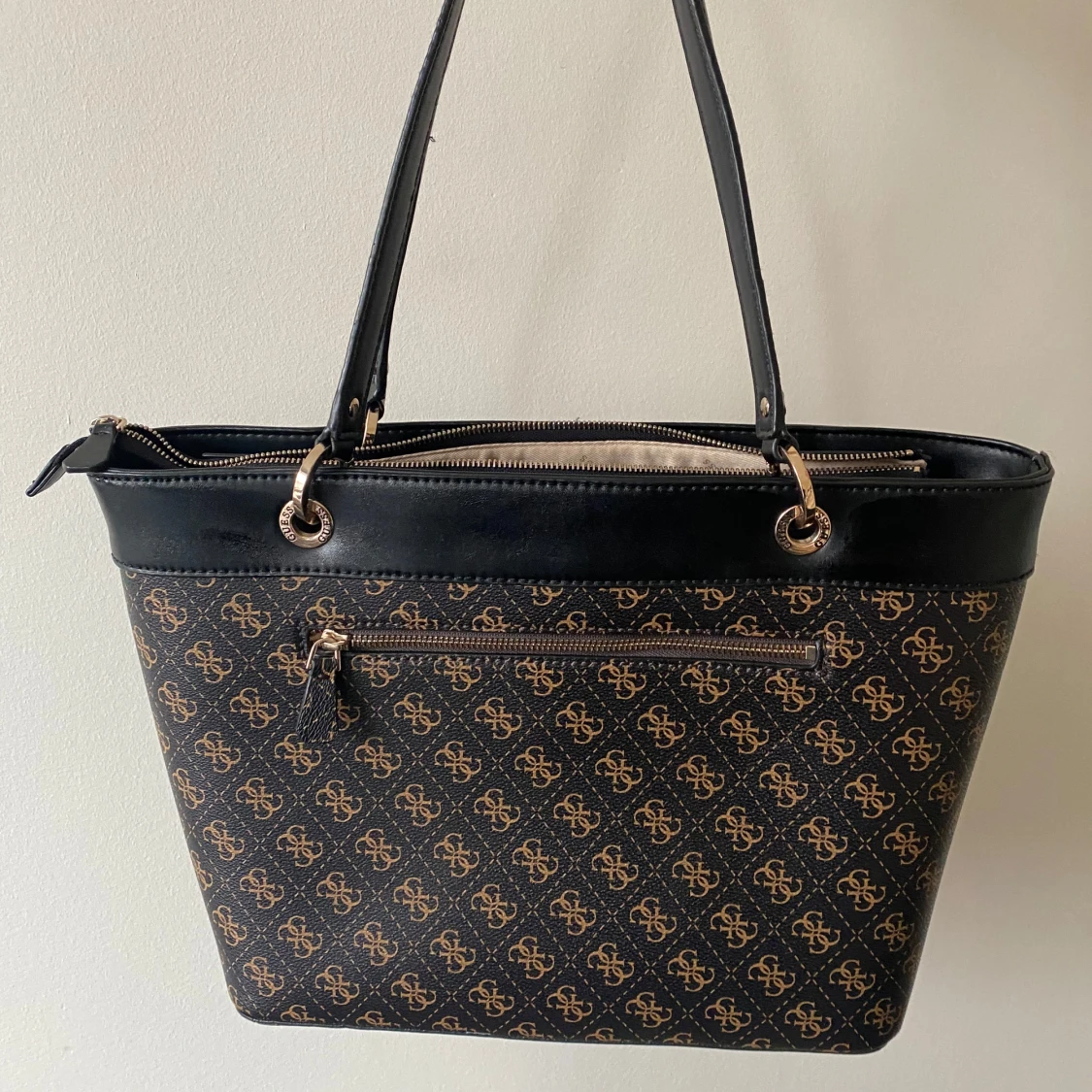 Guess Noelle Elite väska - 90