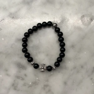Chrome hearts armband - Säljer ett trendigt och stilrent armband