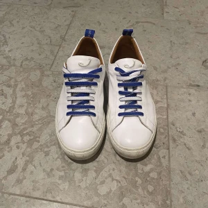 Jacob cohen skor - Säljer nu dessa tvär feta Jacob cohen skor nypris 5000 mitt pris 1900. Storlek 40,5 men passar 41-42. Tveka inte på att skriva om ni har några frågor. Mvh/reselluxe 