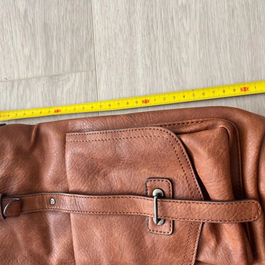 Oanvänd väska från Tamaris.  - 91