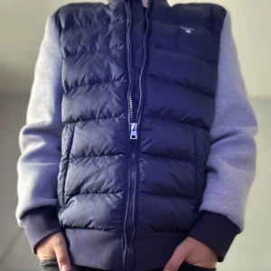 Gant cardigan  - Gant cardigan Skick 9/10 Inga tecken på användning DM vid frågor Pris 599