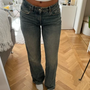 Zara jeans  - Jeans från zara storlek 38