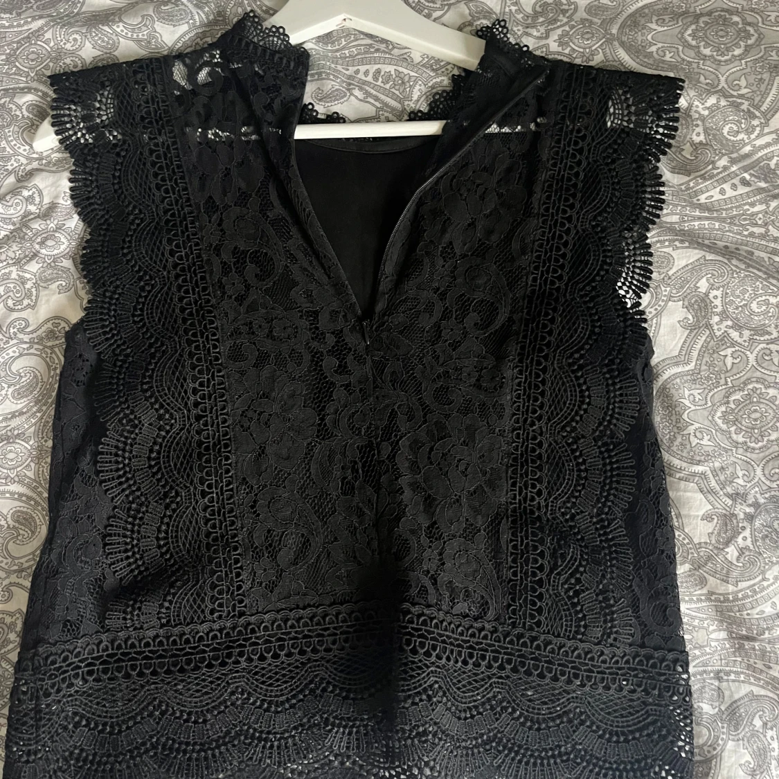 Svart spetsblus från ONLY - 90