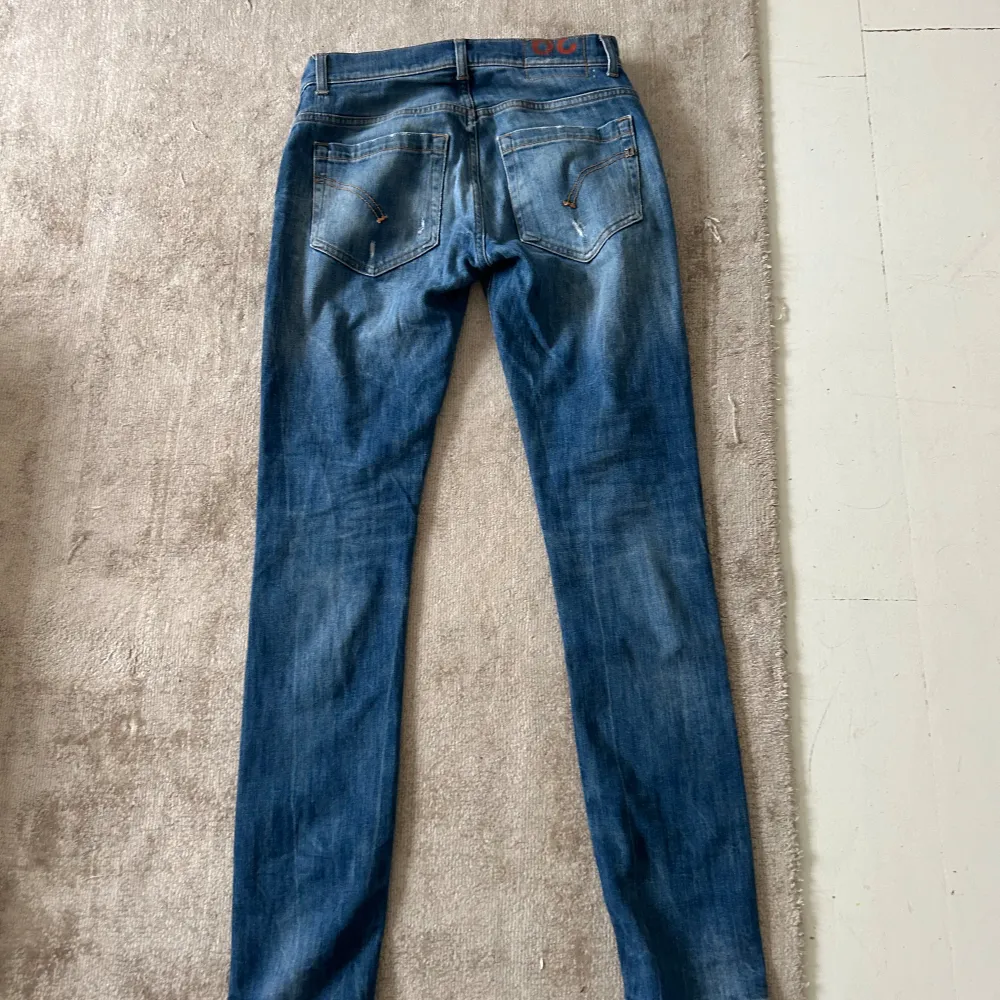 Ett par dondup jeans i väldigt bra skick nypris 3500 säljer för 1000. W29 Length 31. Jeans & Byxor.