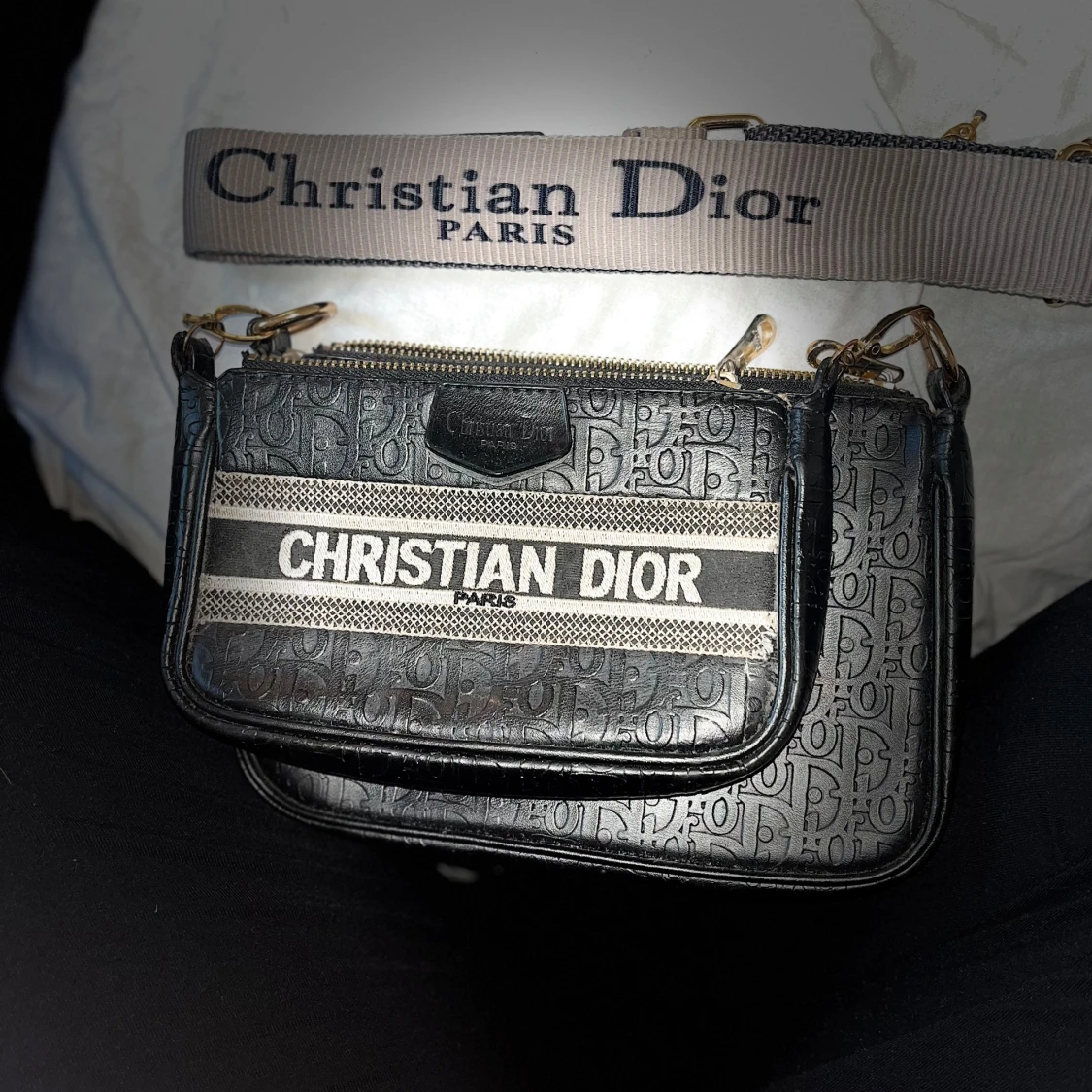 Axelremsväska  - 92