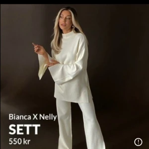 Helt nyskick, Mjukis set tröja, Bianca x Nelly  - Its a crime! Så stilrent, mysigt, put together. Kvaliten så len och dyr. Kan ha tröjan för sig och sedan ha underklänning under blir så sofistikerat och lyxigt med ett par låga pumps till känns effortless, chic, höst. Något taget från Carrie Bradshaw