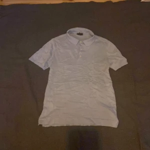 Pikétröja  - Pikétröja från h&m. Skriv vid frågor. 