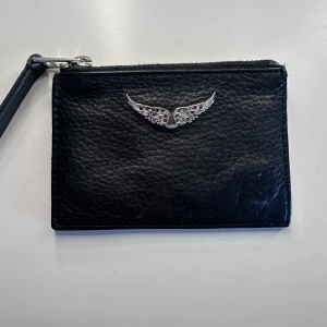 Zadig korthållare  - Fin korthållare från Zadig. Använd men i fint skick. Nypris ca 800:-