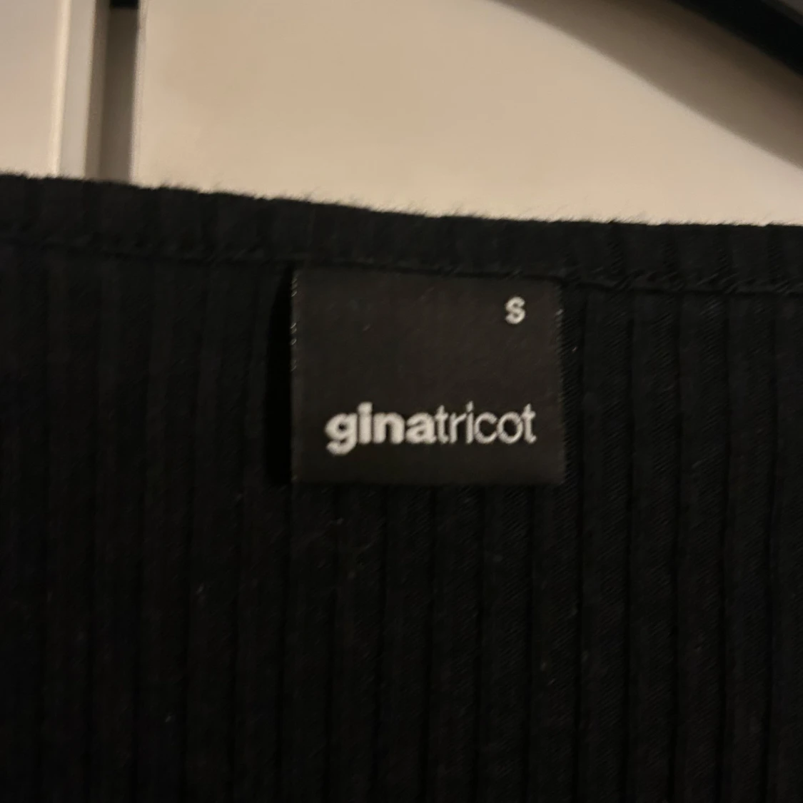 Tunn Svart kardigan  - 90