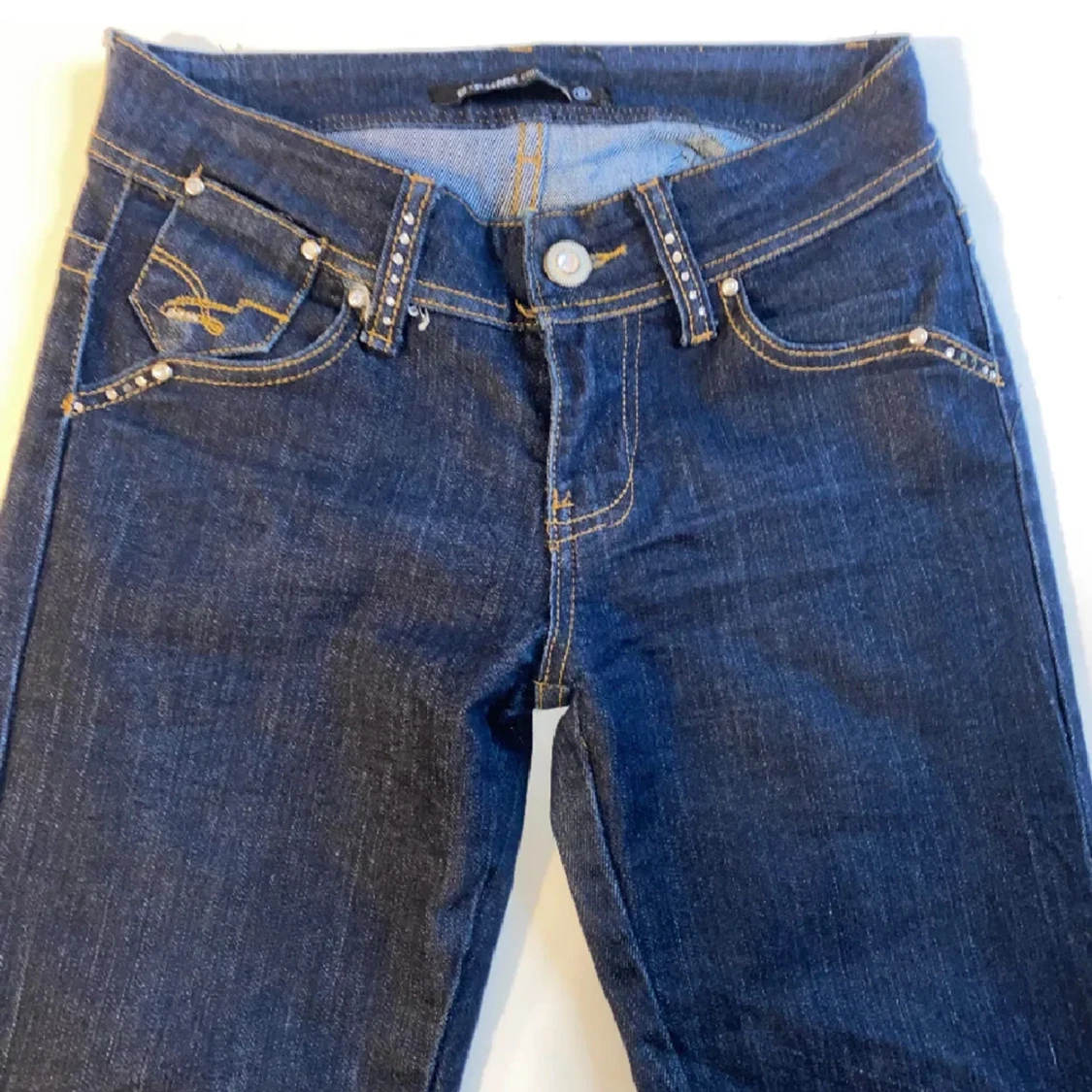 Otroligt snygga jeans  - 90