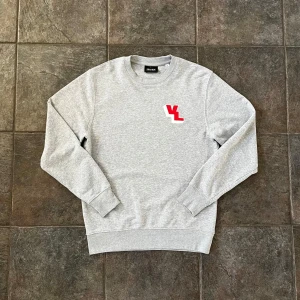 VICTOR LEKSELL MERCH - Victor Leksell Tid&Tro merch. Oversized fit🌸 Nyskick❗️Oanvänd❗️Pris kan diskuteras 