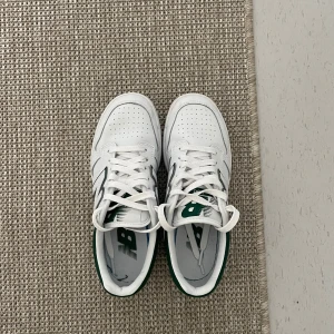 Sneakers  - Säljer dessa sneakers från new balance i storlek 38. Använda fåtal gånger så skicket är väldigt bra. 