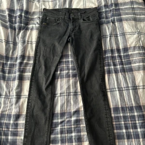 Tiger of Sweden jeans  - Tja säljer nu dessa mörk blåa tiger off sweden jeans då dem ej kommer till användning längre. Om du har någon fundering eller fråga är det bara att fråga .