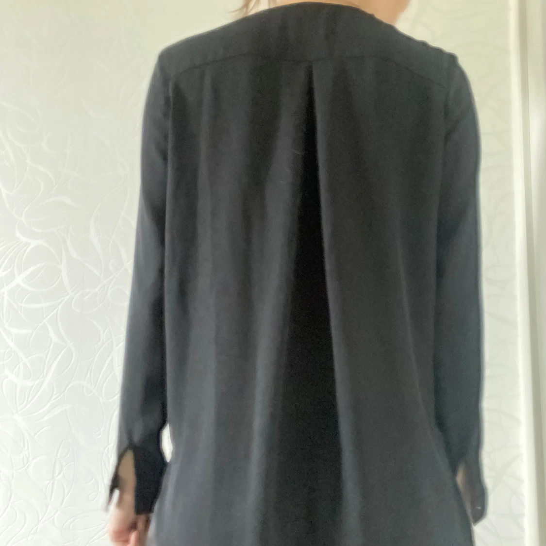 Svart långärmad blus - 1