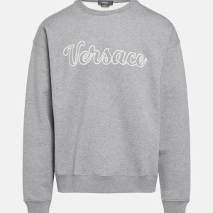 Versace tröja - Helt ny versace tröja i storlek S passar även M Kvitto medföljer. Kostar cirka 8500kr ny