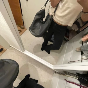 Väska - Fin grå rymlig handväska❣️