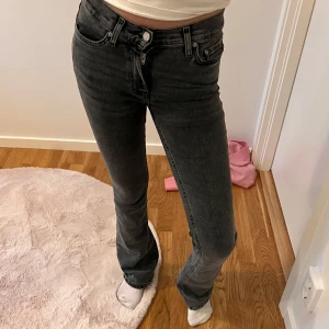 Gina jeans💗 - Jätte fina trendiga jeans💗säljs då dom inte kommer till användning längre